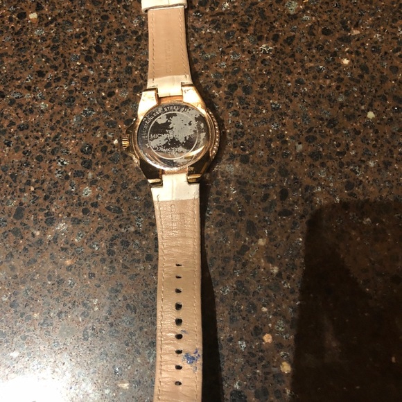 Michael Kors Watch - Picture 3 of 4